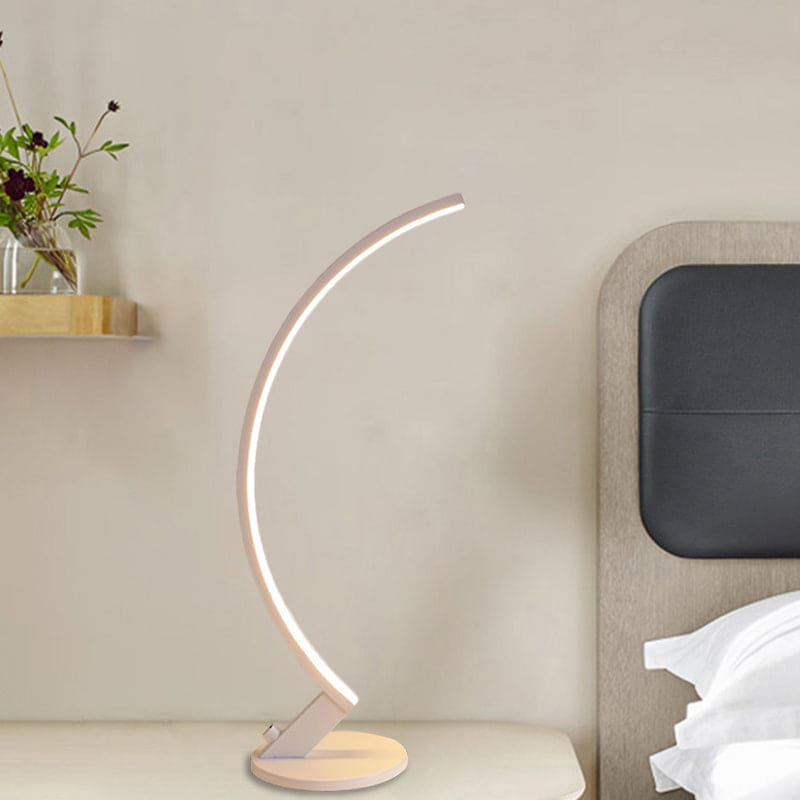 Lumineux - Lampe de table moderne en métal stylé avec arc