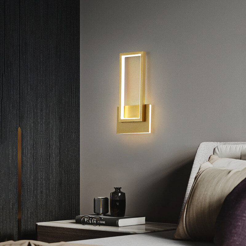 LumiDazzle - Applique Murale LED Dorée de Luxe au Design Minimaliste