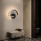 LumiLine - Applique Murale LED Moderne en Aluminium avec Courbes Minimalistes.