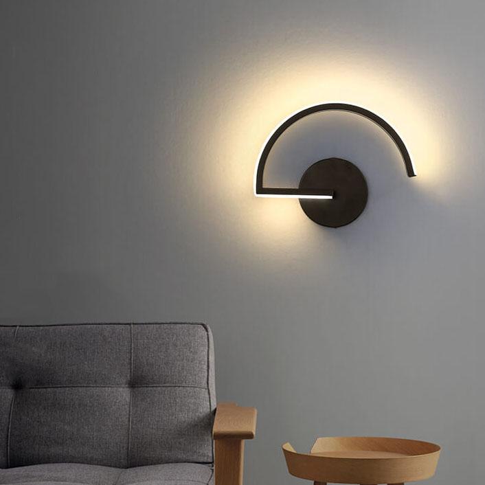 LumiLine - Applique Murale LED Moderne en Aluminium avec Courbes Minimalistes.