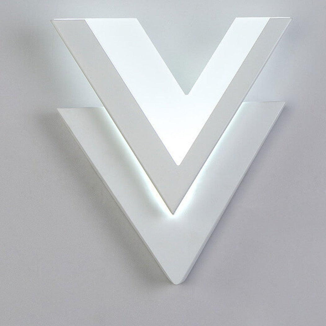 LumiLED - Applique Murale LED Minimaliste et Créative en Forme de V.