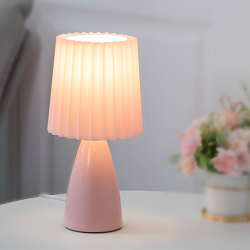 Lampe de Table avec Abat-jour Plissé - Base en Verre et Port USB