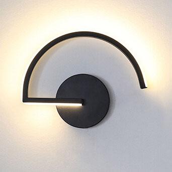 LumiLine - Applique Murale LED Moderne en Aluminium avec Courbes Minimalistes.