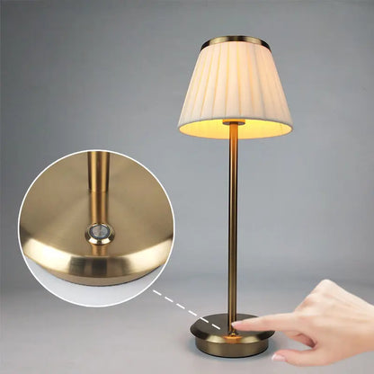 Rayon de Brillance - Lampe de Table en Cuivre Sans Fil