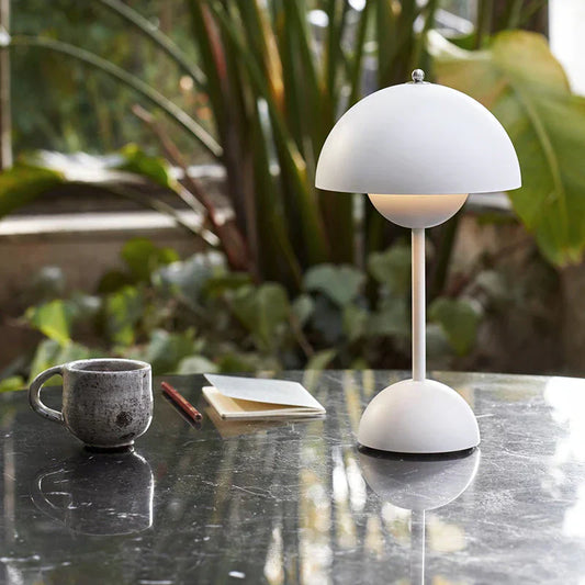 Lueur Lunaire - Lampe de Table LED pour une Ambiance Chaleureuse