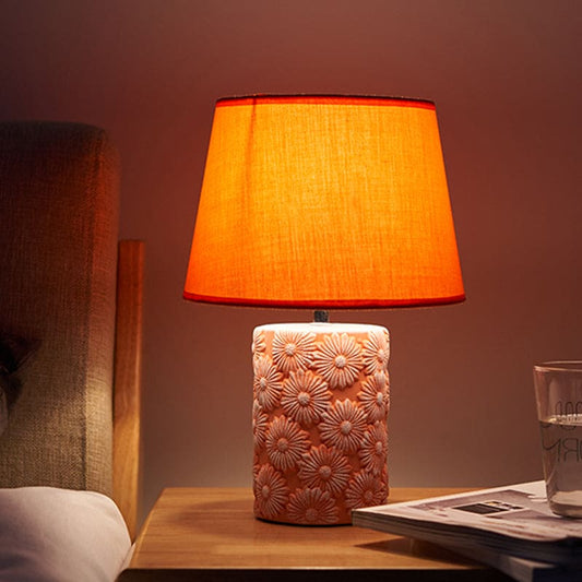 Lueur Lieke - Lampe De Table Orange Conique Avec Base En Tournesol Découpée - Jubilisto