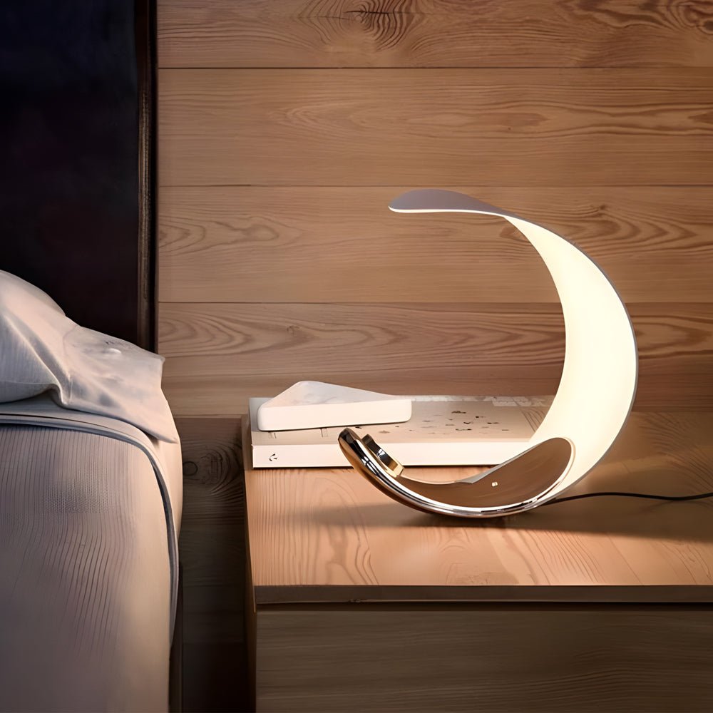 Lumière Lune - Lampe De Table LED En Aluminium En Forme De Lune - Jubilisto