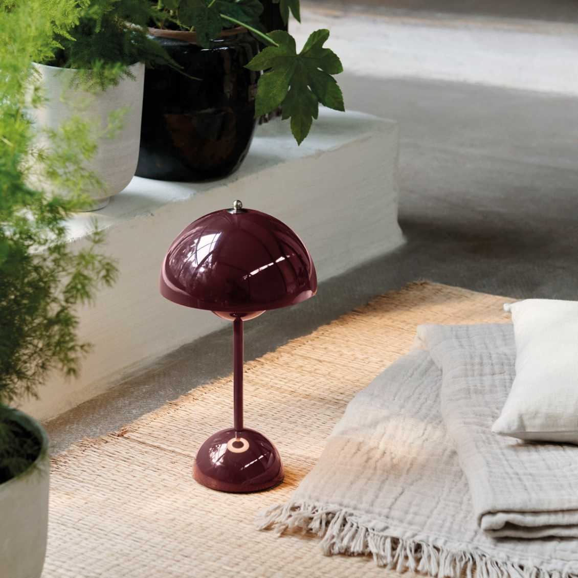 Lueur Lunaire - Lampe de Table LED pour une Ambiance Chaleureuse